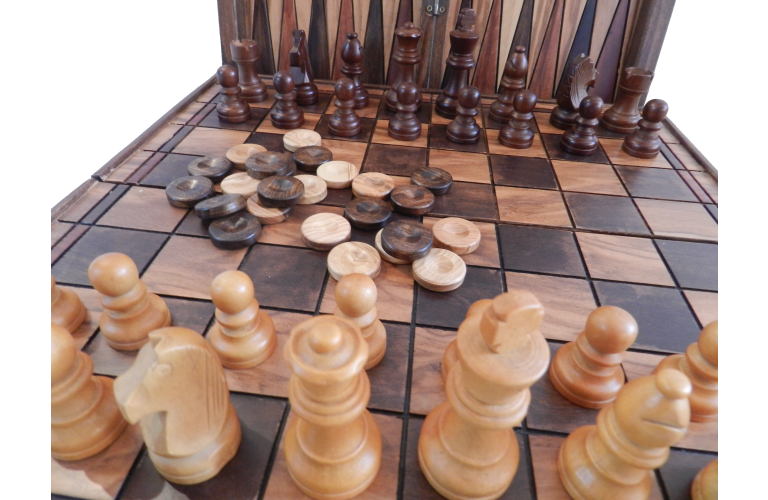 Σκάκι – Τάβλι μεσέο μέγεθος από ξύλο ελιάς (Ελιά (Το πλαίσιο από οξιά), 39.5x19.5x6.5 κλειστό 39.5x39.5x3.3 ανοιχτό)
